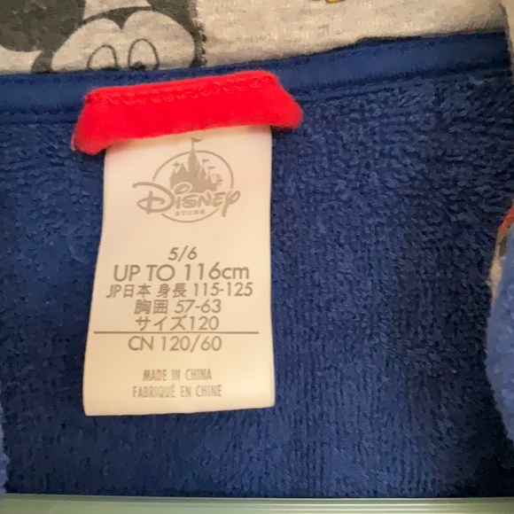 Disney Robe - Picture 2 of 2